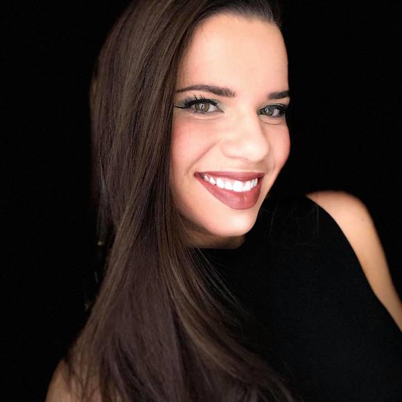 Meet your Posher, Alesea - Picture 1 of 1